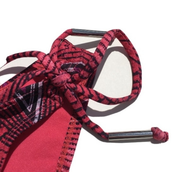 👙 Raisins Bandeau Bow tie Bikini Swimsuit Set - Picture 6 of 8